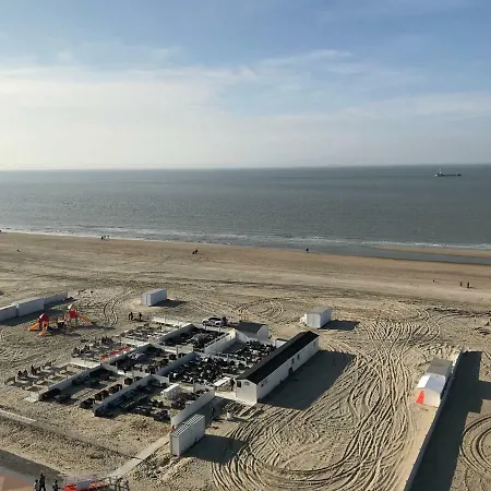 High In Sky & Seasights F 8@blankenberge * Blankenberge