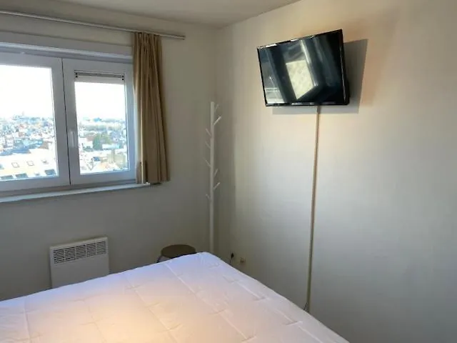 High In Sky & Seasights F 8@blankenberge 公寓